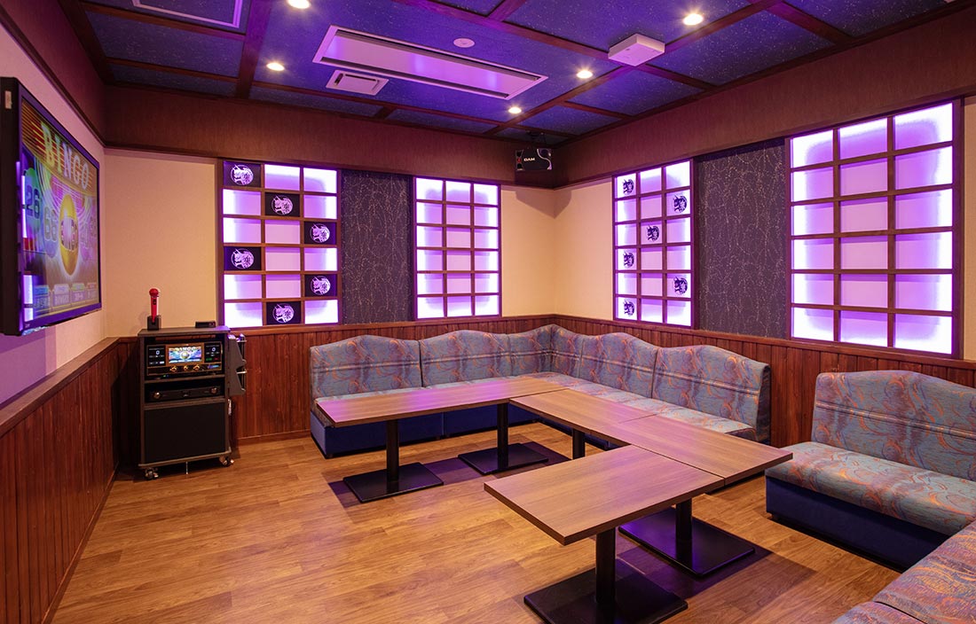 カラオケルーム「山吹」