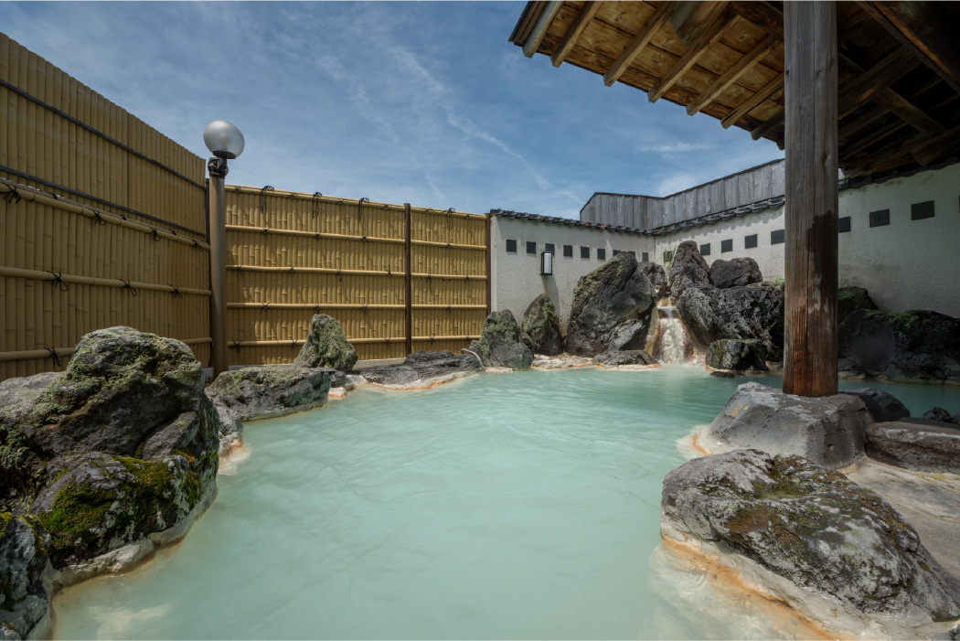 女性露天風呂 羽衣の湯